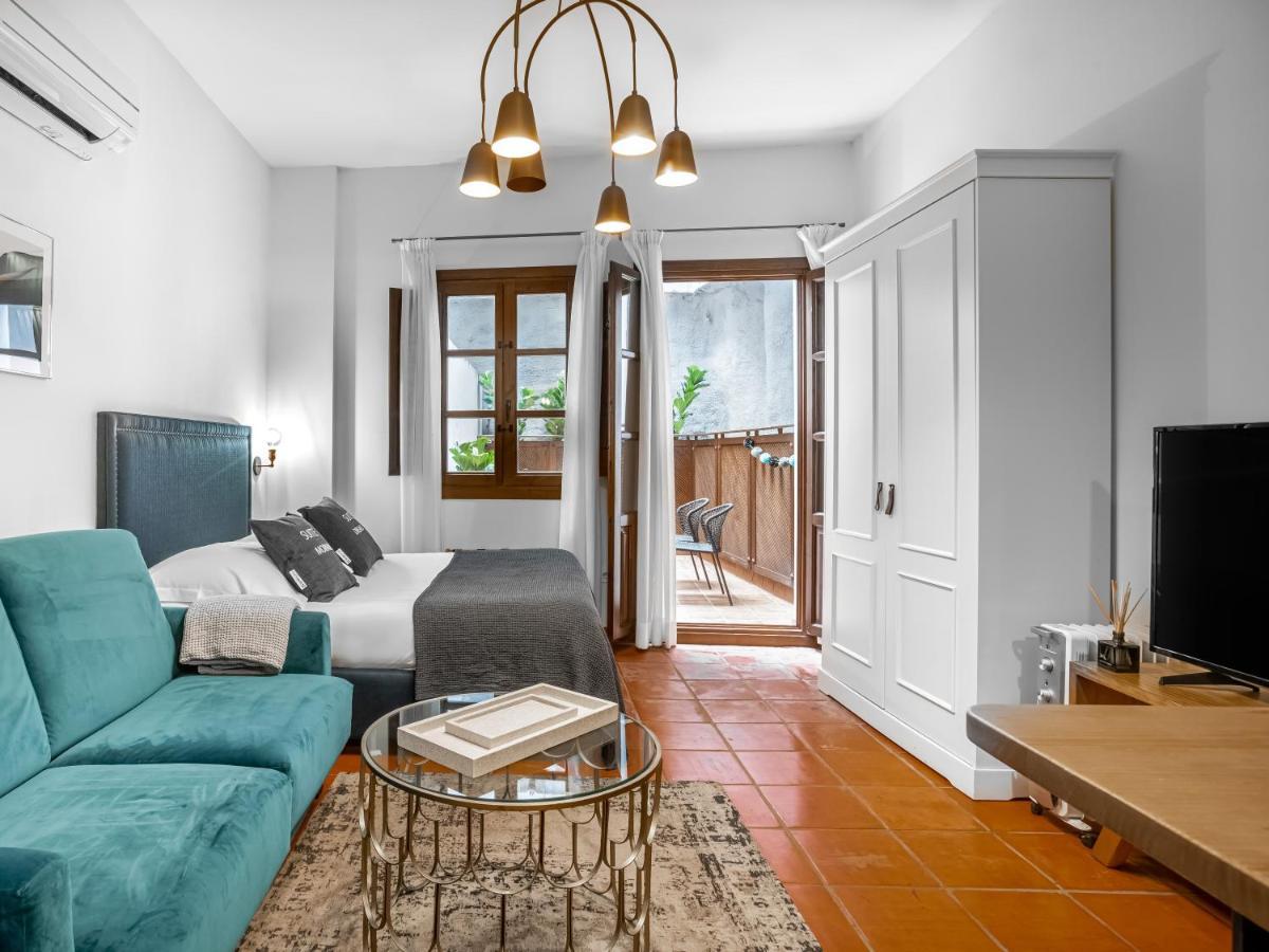 Limehome Granada Calle Santa Ana Екстериор снимка