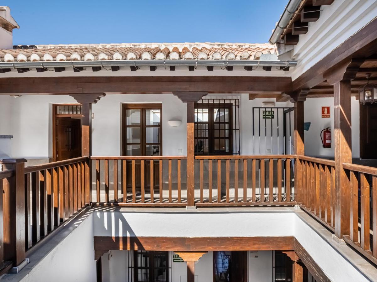 Limehome Granada Calle Santa Ana Екстериор снимка