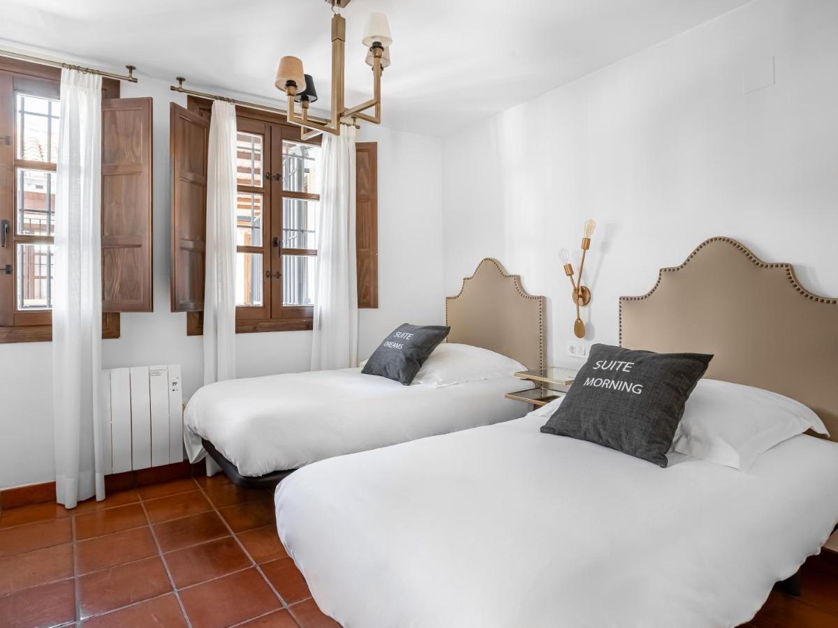 Limehome Granada Calle Santa Ana Екстериор снимка