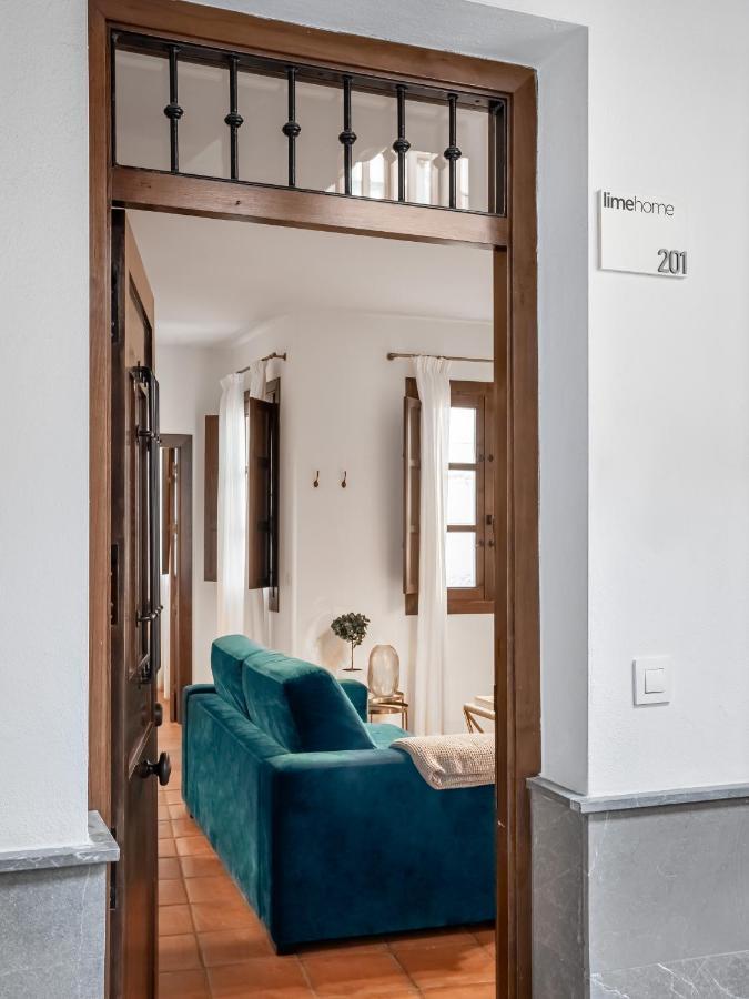 Limehome Granada Calle Santa Ana Екстериор снимка