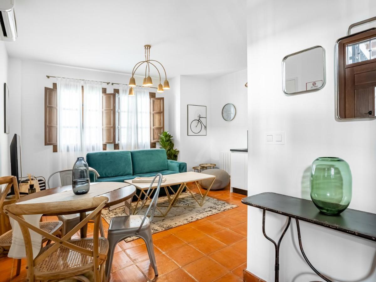 Limehome Granada Calle Santa Ana Екстериор снимка