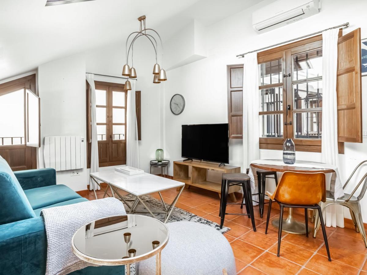 Limehome Granada Calle Santa Ana Екстериор снимка