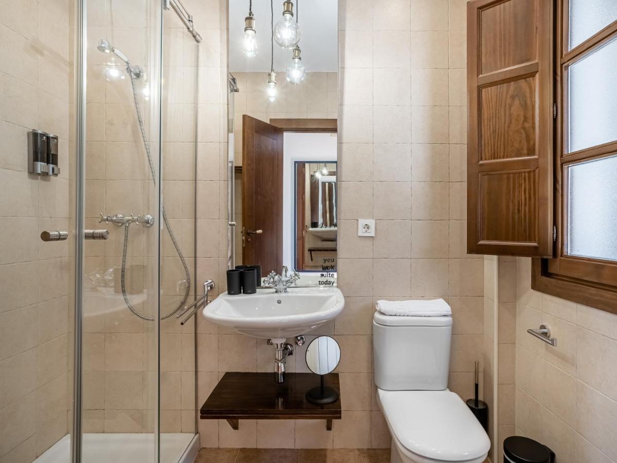 Limehome Granada Calle Santa Ana Екстериор снимка
