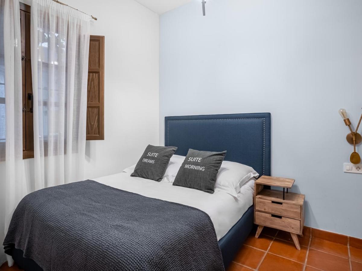 Limehome Granada Calle Santa Ana Екстериор снимка