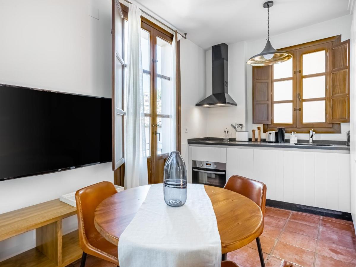 Limehome Granada Calle Santa Ana Екстериор снимка