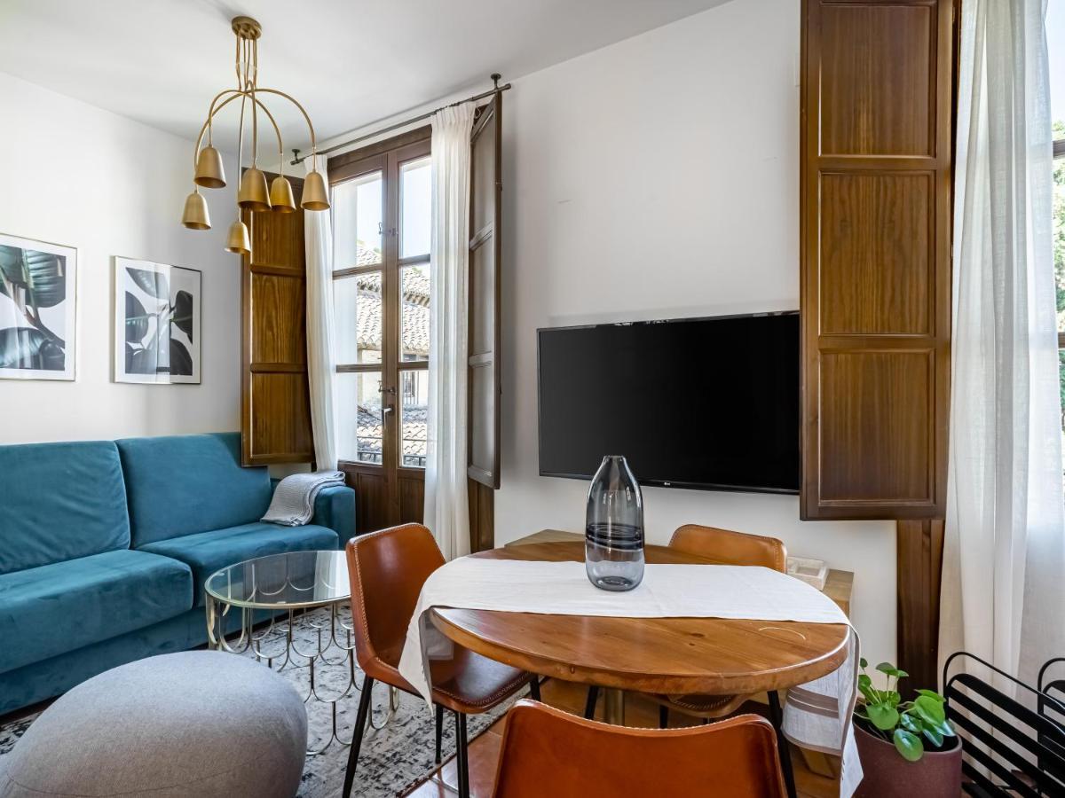 Limehome Granada Calle Santa Ana Екстериор снимка