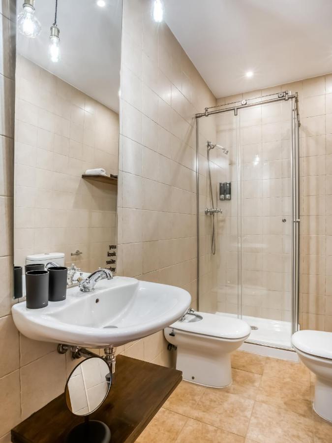 Limehome Granada Calle Santa Ana Екстериор снимка